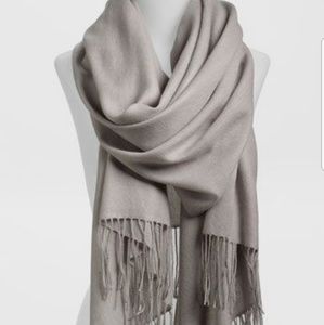 Gray scarf pashmina